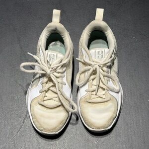 Girls Size 3 Nike Sabrina Ionescu Basketball Shoes Worn 10 Games